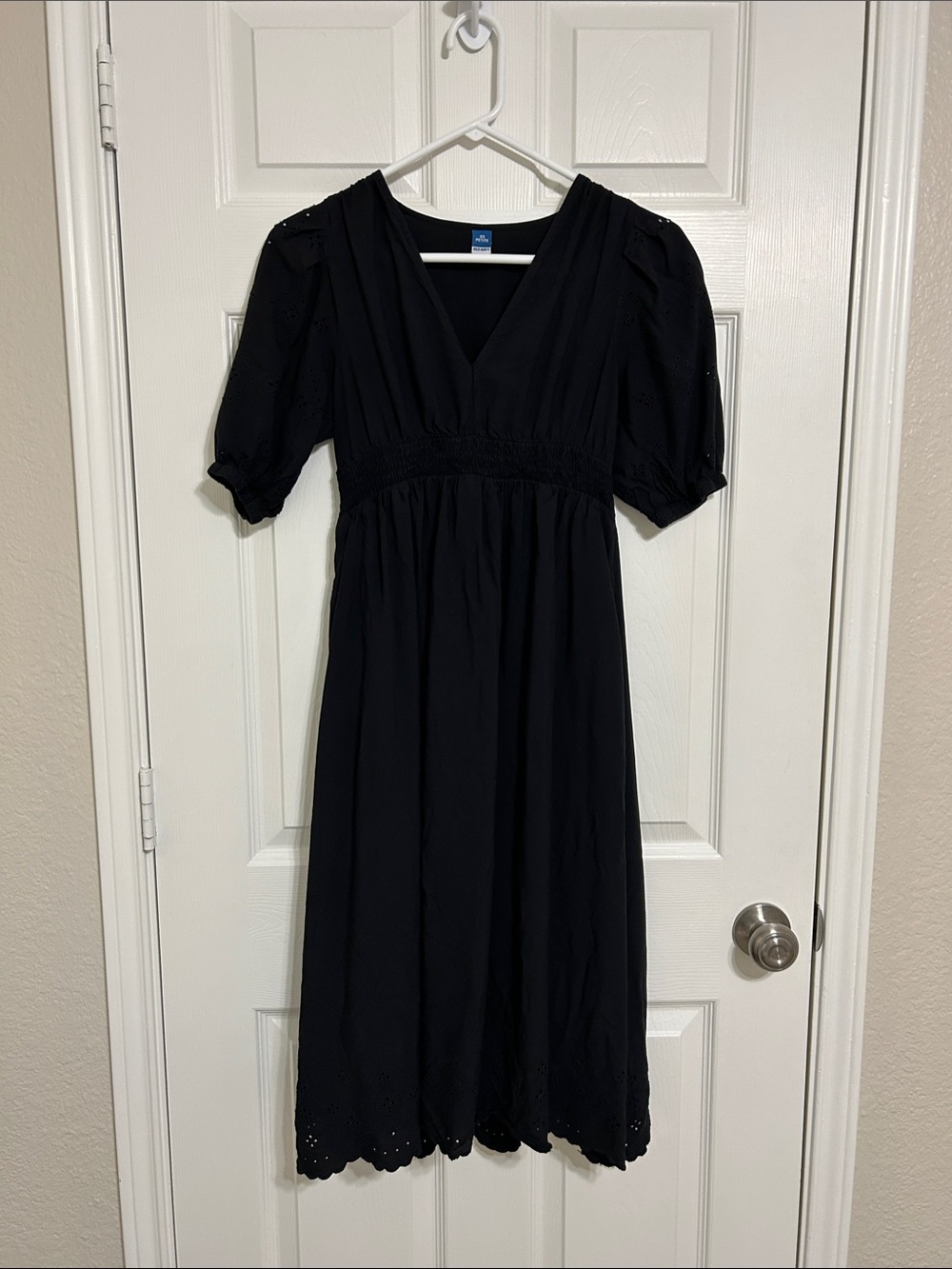 Black V-Neck Midi Dress with eyelet Puff Sleeves